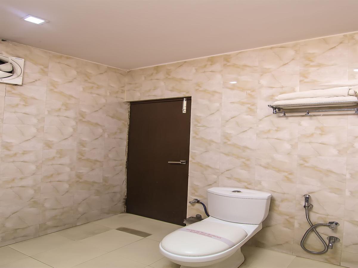 Oyo 1358 Hotel Crossroad Lucknow Exterior foto