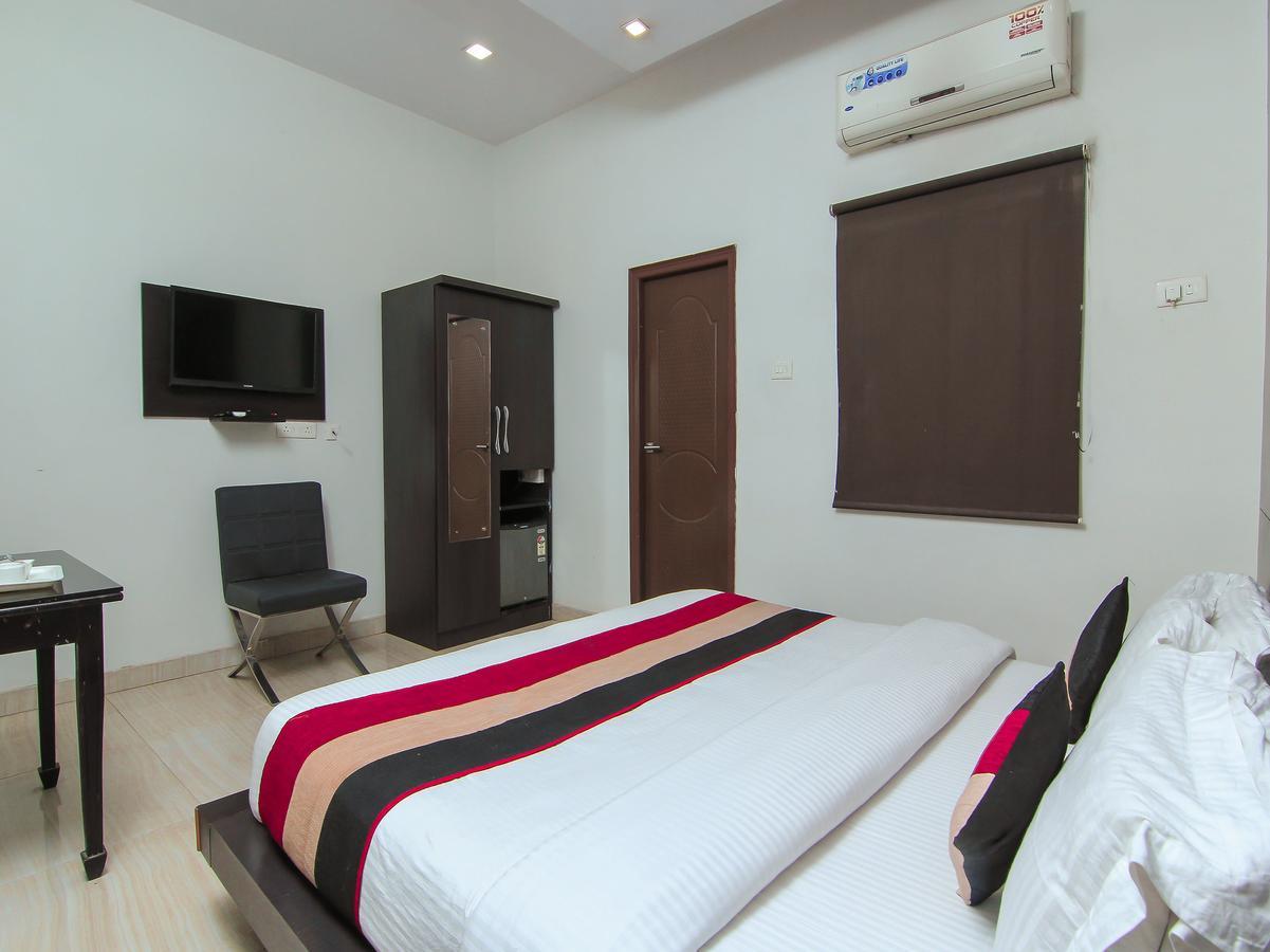 Oyo 1358 Hotel Crossroad Lucknow Exterior foto